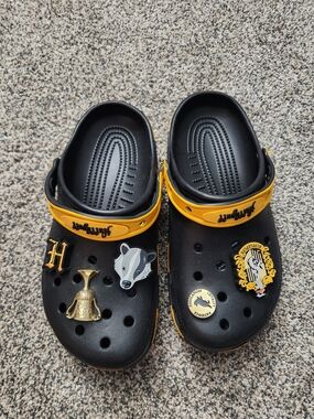 Hufflepuff CROCS W8